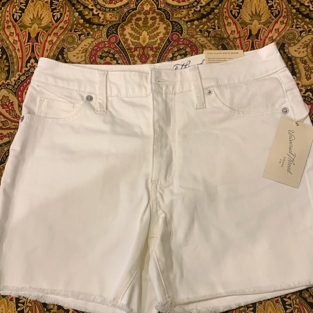 Universal Thread White High Rise Shorts Size 0